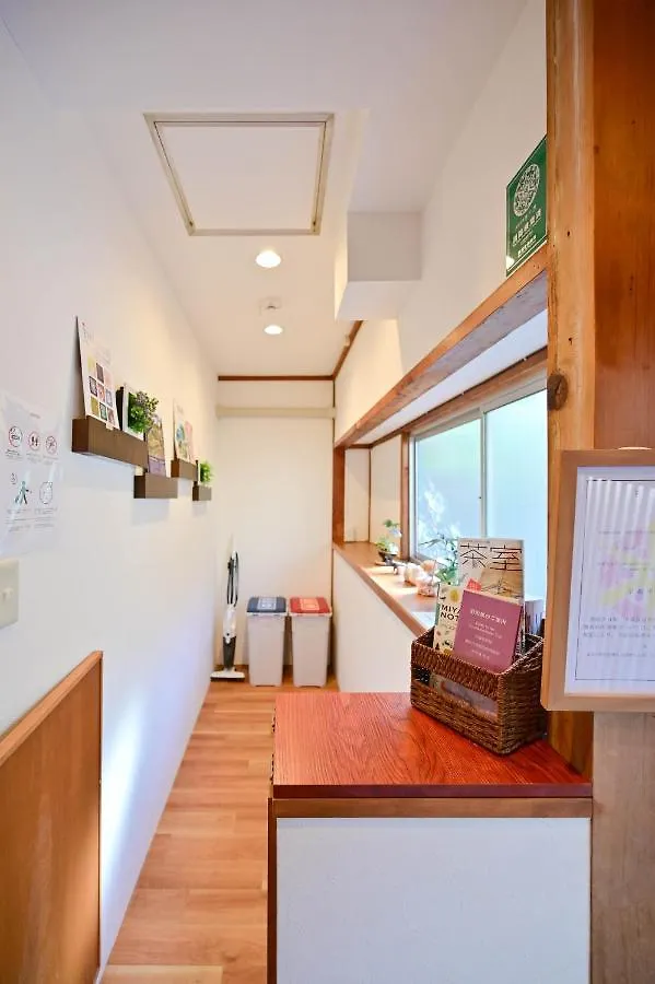 Semesterbostad 鴨川 栄の屋 Kamo River Machiya Halo House Kyoto Japan